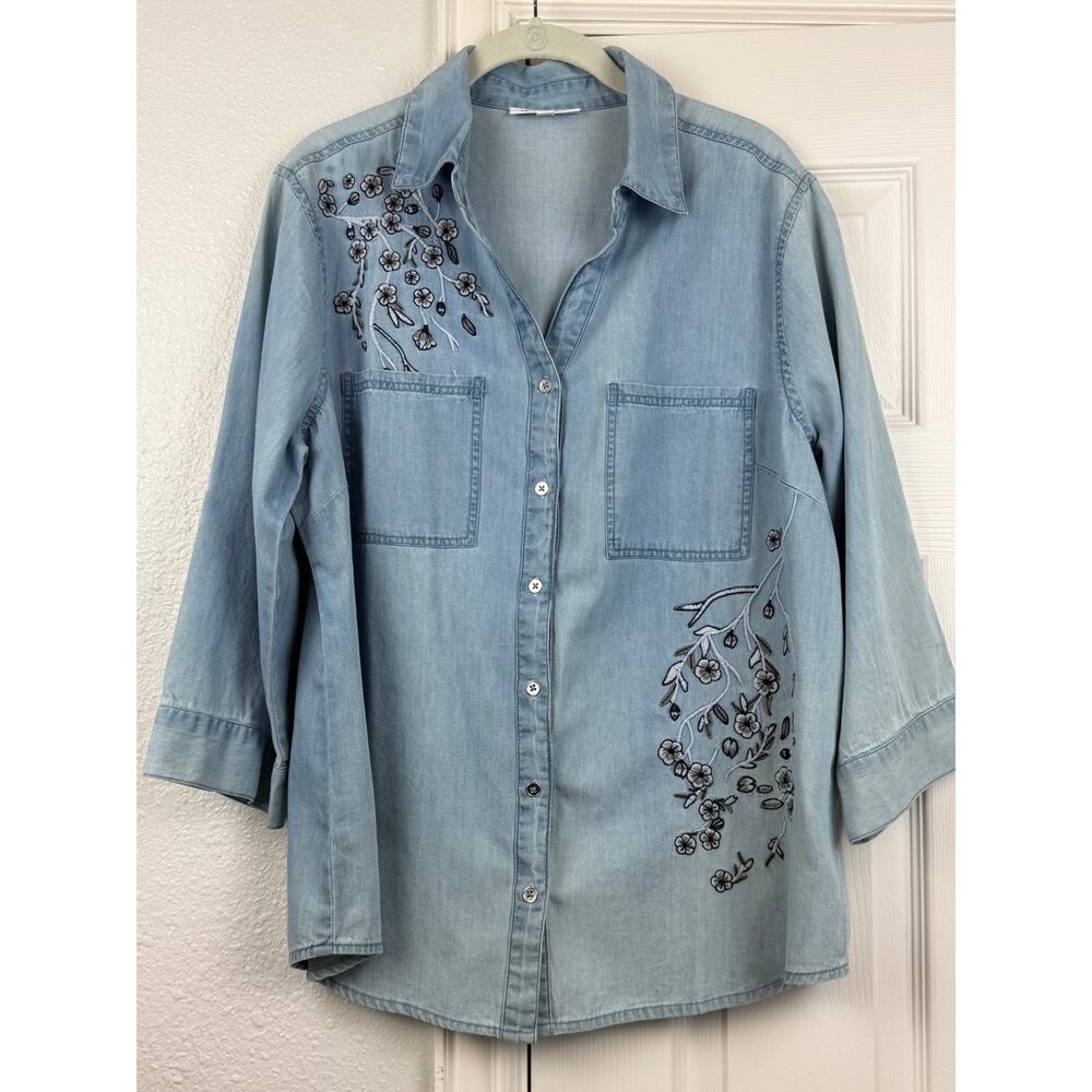 Serengeti Chambray Embroidered Floral Button Down Shirt Cotton L